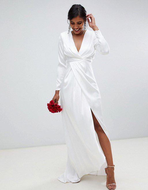 ASOS EDITION – Robe de mariée cache-cœur plissée à décolleté plongeant en satin Robes de mariée à moins de 500 euros ASOS