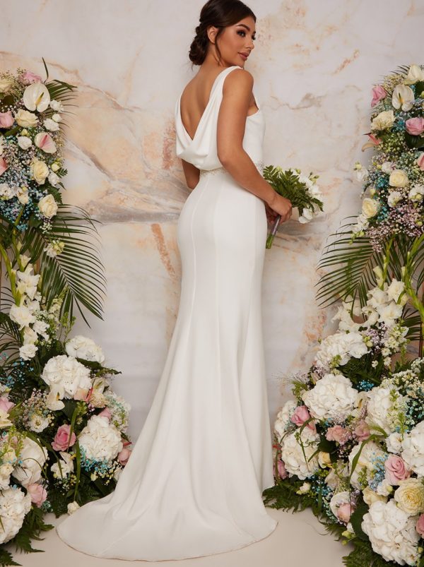 Chi Chi London – Cowl Back Bridal Wedding Dress with Embellishment in White Robes de mariée à moins de 500 euros CHI CHI