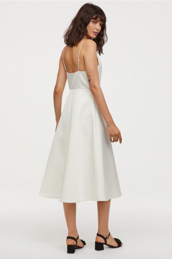 H&M – Robe courte à encolure en V en satin Mariage Civil H&M