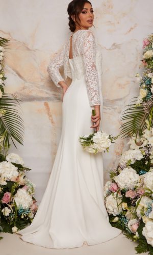 CHI CHI BRIDAL – Long Sleeve Lace Bodice Bridal Wedding dress in White Robes de mariée modernes CHI CHI
