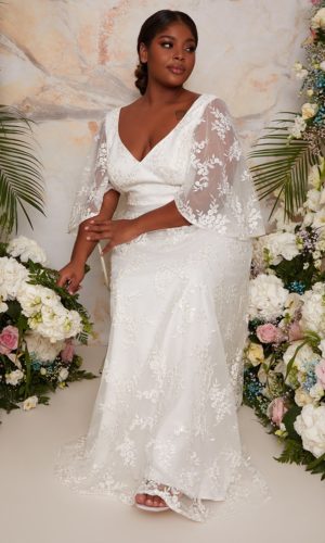 Chi Chi London – Plus Size Flutter Sleeve Backless Lace Bridal Wedding Dress in White Mariage Bohème CHI CHI