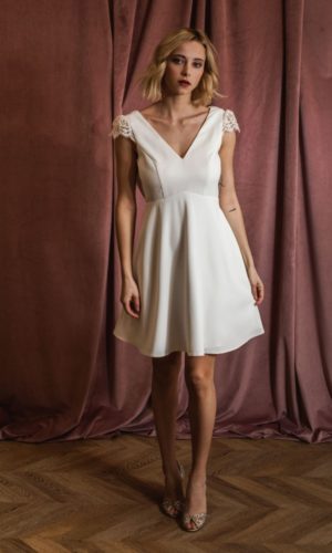 Mariage civil : 50 robes de mariée courtes et pas chères pour dire « Oui » avec style, The Wedding Explorer