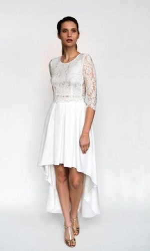 Une jupe et un crop top pour les mariées modernes qui veulent un look original, The Wedding Explorer