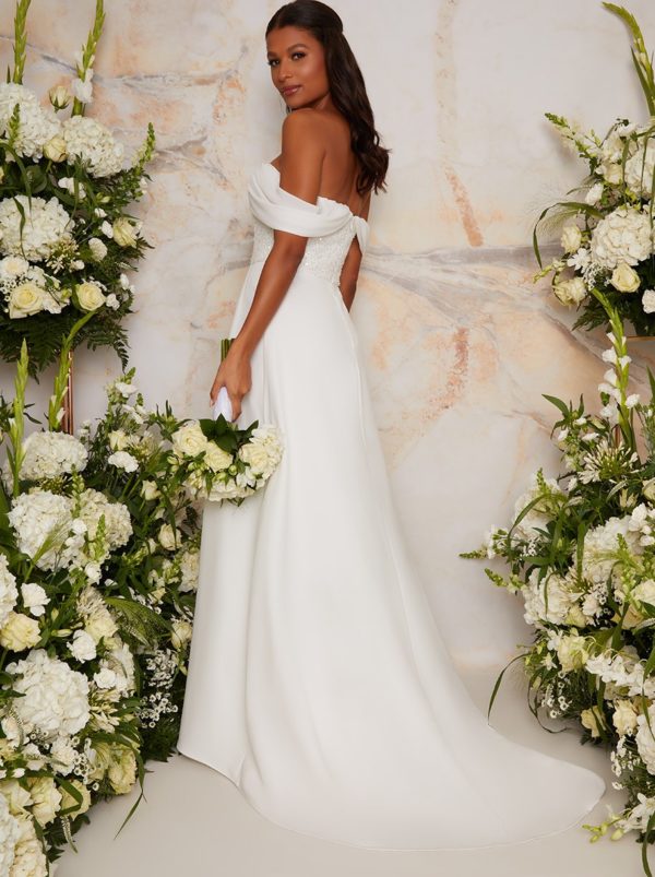 Chi Chi London – Bridal Sequin Bardot Maxi Wedding Dress in White Robes de mariée princesse CHI CHI