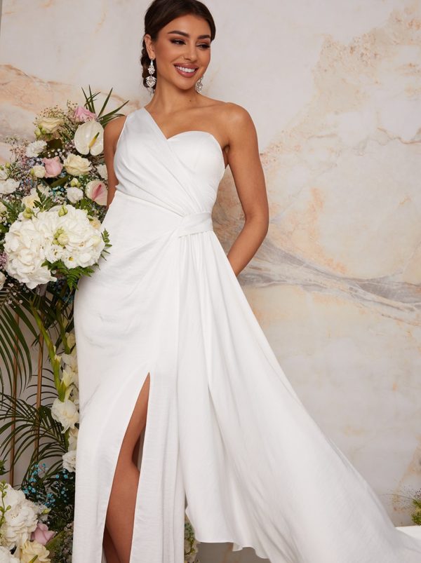 Chi Chi London – One Shoulder Satin Bridal Wedding Dress in White Robes de mariée modernes CHI CHI