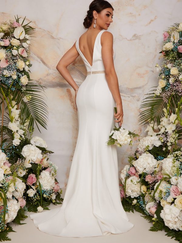 Chi Chi London – Sleeveless Plunge Neck Bridal Wedding Dress with Embellishment in White Robes de mariée à moins de 500 euros CHI CHI