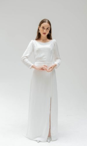 NoireBrand – Coco long sleeves minimalist wedding dress/ Simple wedding dress with slit detail/Floor length silk wedding dress with train Robes de mariée modernes ETSY