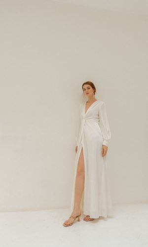 NoireBrand – Lea Twisted Cream White Dress / Floor length White Dress / Long Sleeves Satin Wedding Dress Robes de mariée à moins de 200 euros ETSY