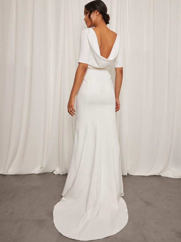 Chi Chi London – Short Sleeve Embellished Waist Maxi Wedding Dress in White Robes de mariée à moins de 200 euros CHI CHI
