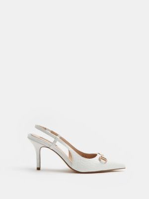 River Island – White wide fit embossed court shoes Sandales mariage RIVER ISLAND