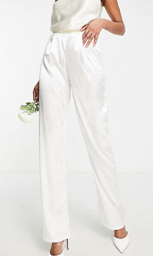 TFNC Tall – Pantalon de mariée en satin – Ivoire-Blanc Tailleurs de mariage ASOS