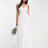 Beauut &#8211; Robe de mariée longue à fines bretelles et ornements sur l&rsquo;ensemble &#8211; Blanc, The Wedding Explorer