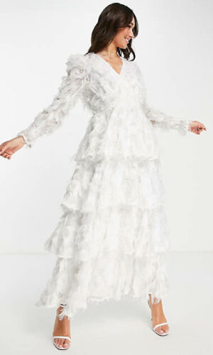 Y.A.S – Robe longue de mariée texturée nouée dans le dos – Blanc Robes de mariée modernes ASOS