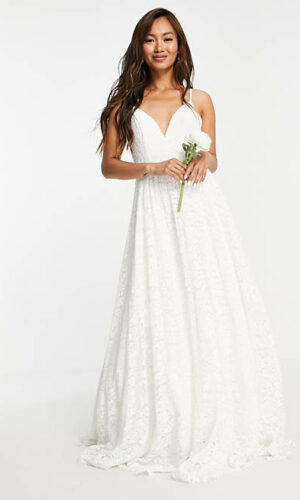ASOS EDITION – Ariana – Robe de mariée en dentelle à bretelles fines et jupe ample-Blanc Robes de mariée bohèmes ASOS
