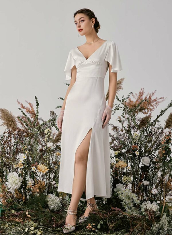 Silk Maison – Ruffled V-Neck Silk Maxi Dress Robes de mariée à moins de 500 euros SILK MAISON