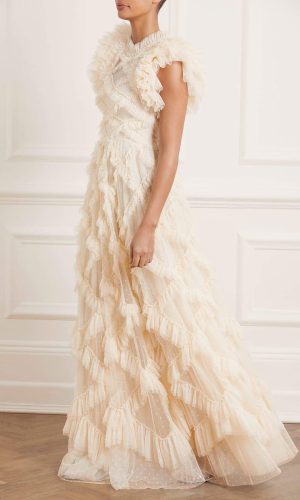 Needle & Thread – Genevieve Ruffle Gown Robes de mariée The Wedding Explorer Needle & Thread – Genevieve Ruffle Gown Robes de mariée The Wedding Explorer