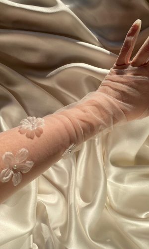 Gants Ivory fleures Accessoires mariage The Wedding Explorer Gants Ivory fleures Accessoires mariage The Wedding Explorer