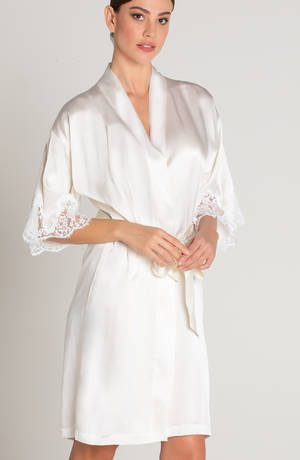 Kimono en soie Lingerie de la mariée The Wedding Explorer Kimono en soie Lingerie de la mariée The Wedding Explorer