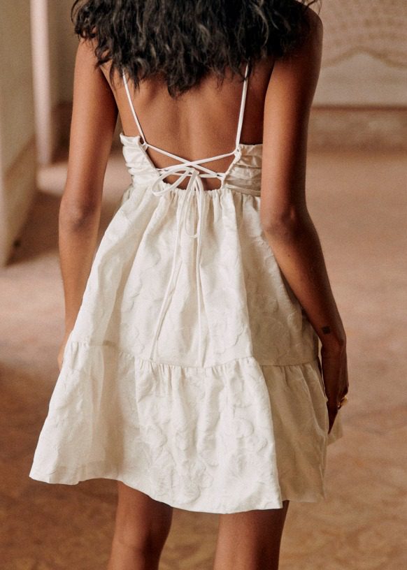 Sézane Collection Cérémonie 2023 : 6 jolies robes blanches à porter à son mariage, The Wedding Explorer