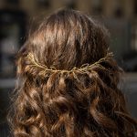 Couronne dorée Sõl Accessoires cheveux mariage The Wedding Explorer