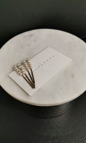 Freshwater pearl bitty bobbies – Boucles d’oreilles A.B.Ellie Accessoires mariage The Wedding Explorer Freshwater pearl bitty bobbies – Boucles d’oreilles A.B.Ellie Accessoires mariage The Wedding Explorer