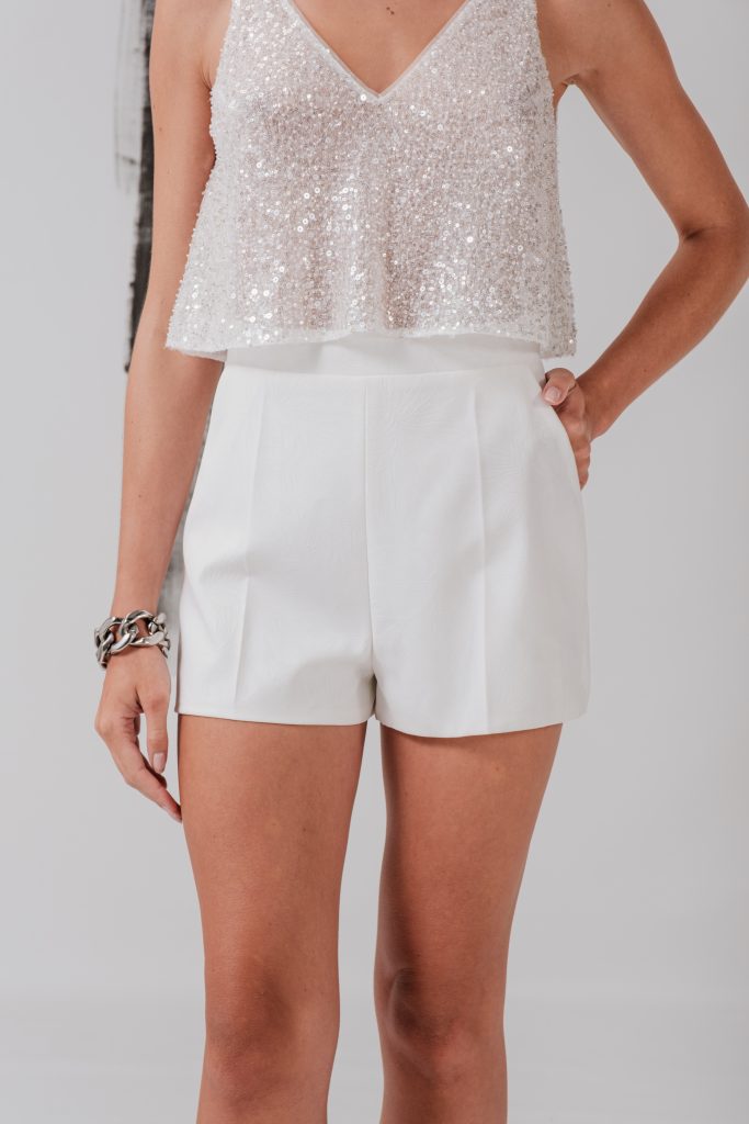 INA – Short blanc Tenues pour la mariée moderne The Wedding Explorer