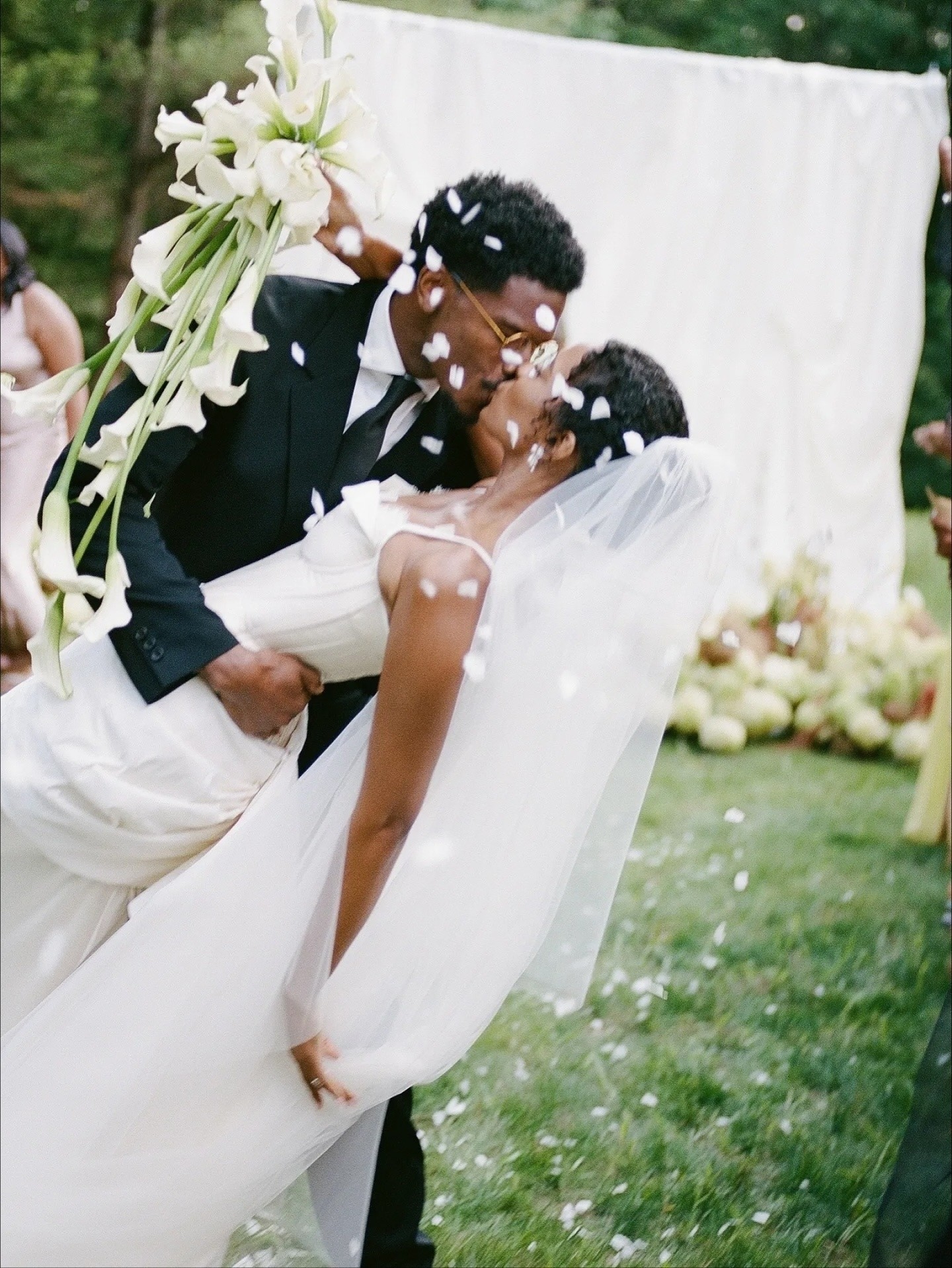 The Lyla Maxi Dress in Cream Robes de mariée The Wedding Explorer