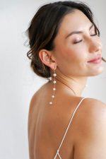 Lys – Boucles d’oreilles pendantes Perles naturelles Accessoires mariage The Wedding Explorer
