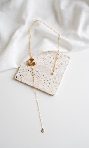 Jasmin – Collier de dos Floral Accessoires mariage The Wedding Explorer