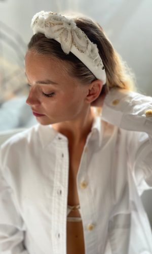 Serre-Tête de mariée perlé et floral Tsarine Accessoires cheveux mariage The Wedding Explorer Serre-Tête de mariée perlé et floral Tsarine Accessoires cheveux mariage The Wedding Explorer