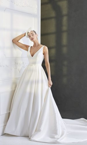 Serre-tête de mariée à noeud Audrey Diadèmes & Bijoux de tête The Wedding Explorer Serre-tête de mariée à noeud Audrey Diadèmes & Bijoux de tête The Wedding Explorer