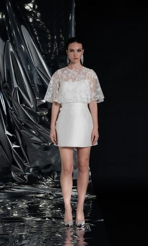 Surtop brodé de mariée GIA Tenues pour la mariée moderne The Wedding Explorer