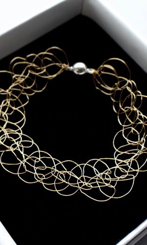 Bracelet Lumio or champagne Accessoires mariage The Wedding Explorer