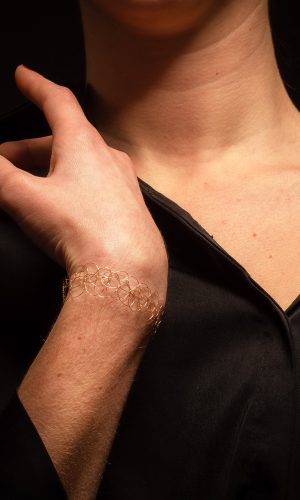 Bracelet Lumio or champagne Accessoires mariage The Wedding Explorer