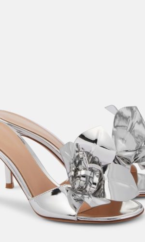 Mules Lucilla en cuir métallisé à fleurs Ballerines & Mules mariage The Wedding Explorer Mules Lucilla en cuir métallisé à fleurs Ballerines & Mules mariage The Wedding Explorer