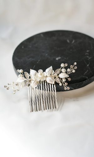 Charismatique – Peigne à Cheveux floral Accessoires cheveux mariage The Wedding Explorer