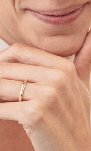 Alliance Or jaune 750 ‰ St-Germain 2,5 mm Accessoires mariage The Wedding Explorer