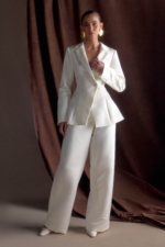 Ada Satin Straight Leg Pant – Ivory Tailleurs de mariage The Wedding Explorer