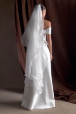 Asteria Draped Chiffon Veil – Ivory Robes de mariée The Wedding Explorer