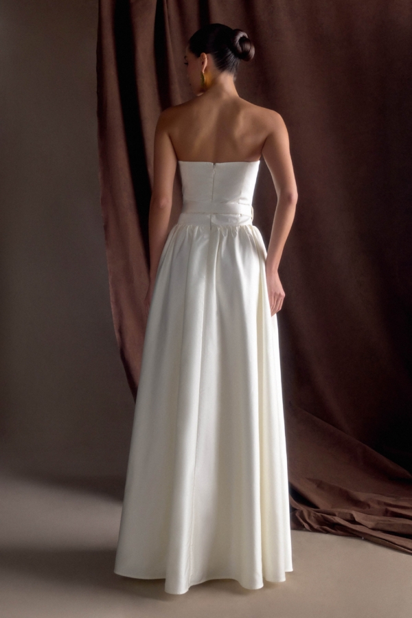 white maxi dresses for weddings Summer Sleeveless Halter Long Dress Elegant Tight Waist V-neck Beach Dress Robes Du Soir Evening Wedding Prom Elaborate floral embroidery and shiny white sequins adorn a sheer mesh overlay (atop a matching knit liner) that shapes this utterly sensational gown Kauai Ruffle Tier Maxi Dress
