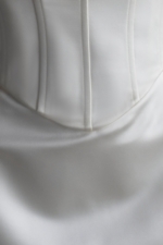 Isabel Satin Corset Mini Dress – White Robes de mariée The Wedding Explorer