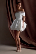 Lauretta Off Shoulder Mini Dress – White Robes de mariée The Wedding Explorer