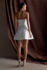 Lora Strapless Satin Mini Dress – White Robes de mariée The Wedding Explorer