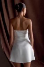 Lora Strapless Satin Mini Dress – White Robes de mariée The Wedding Explorer