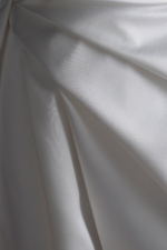 Lora Strapless Satin Mini Dress – White Robes de mariée The Wedding Explorer