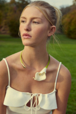 CALLA VINE CHOKER – WHITE Accessoires mariage The Wedding Explorer