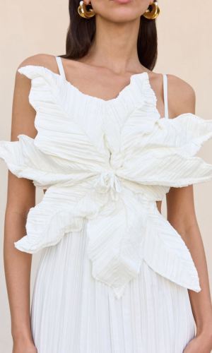 HESTRA GOWN – OFF WHITE Robes de mariée The Wedding Explorer