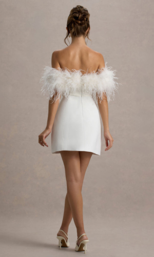 Palace – Mini-Robe Noire Bardot avec Garniture en Plumes Robes de mariée courtes The Wedding Explorer