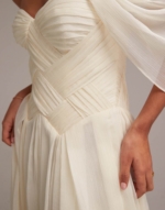 ASOS DESIGN – Robe de mariée longue plissée style corset à manches drapées – Ivoire Robes de mariée The Wedding Explorer