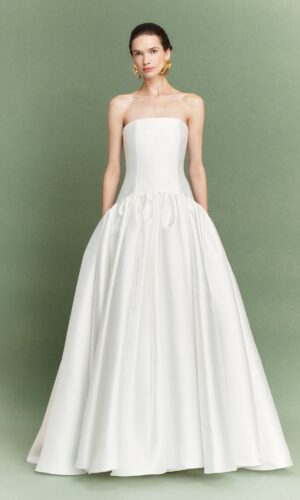 The Cassias Maxi Dress in Cream Robes de mariée The Wedding Explorer